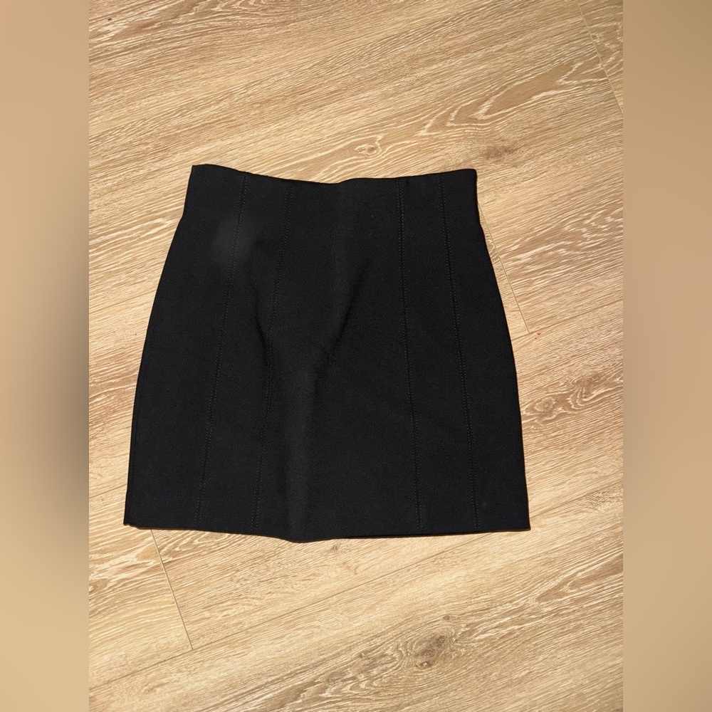 ZARA 🖤 short black skirt XS